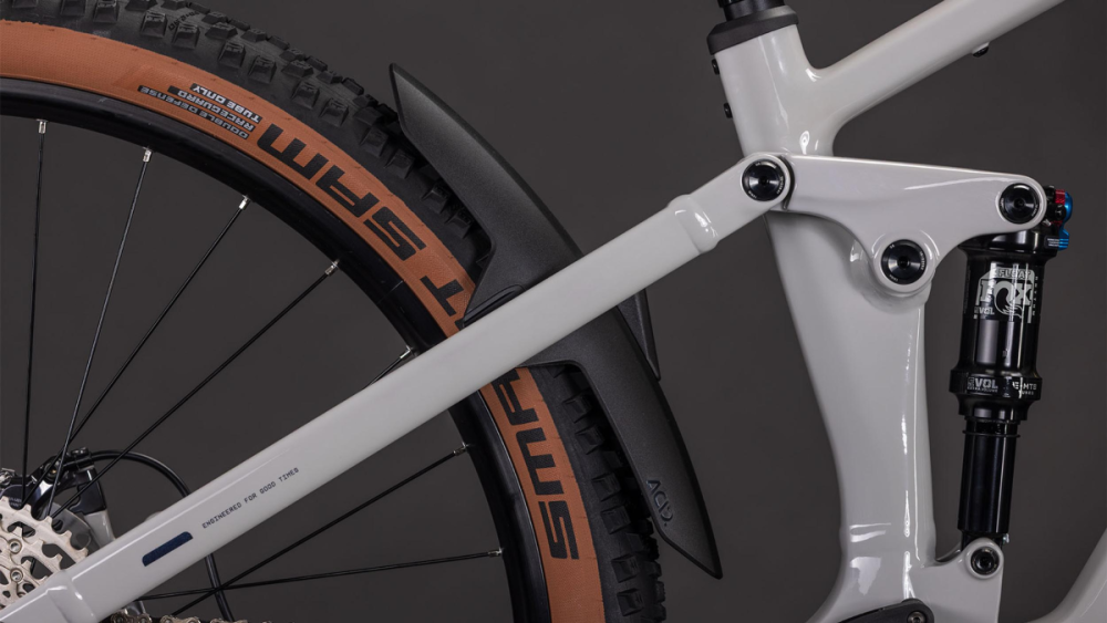 CUBE STEREO HYBRID ONE22